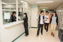 語学教育研究センター 事務局