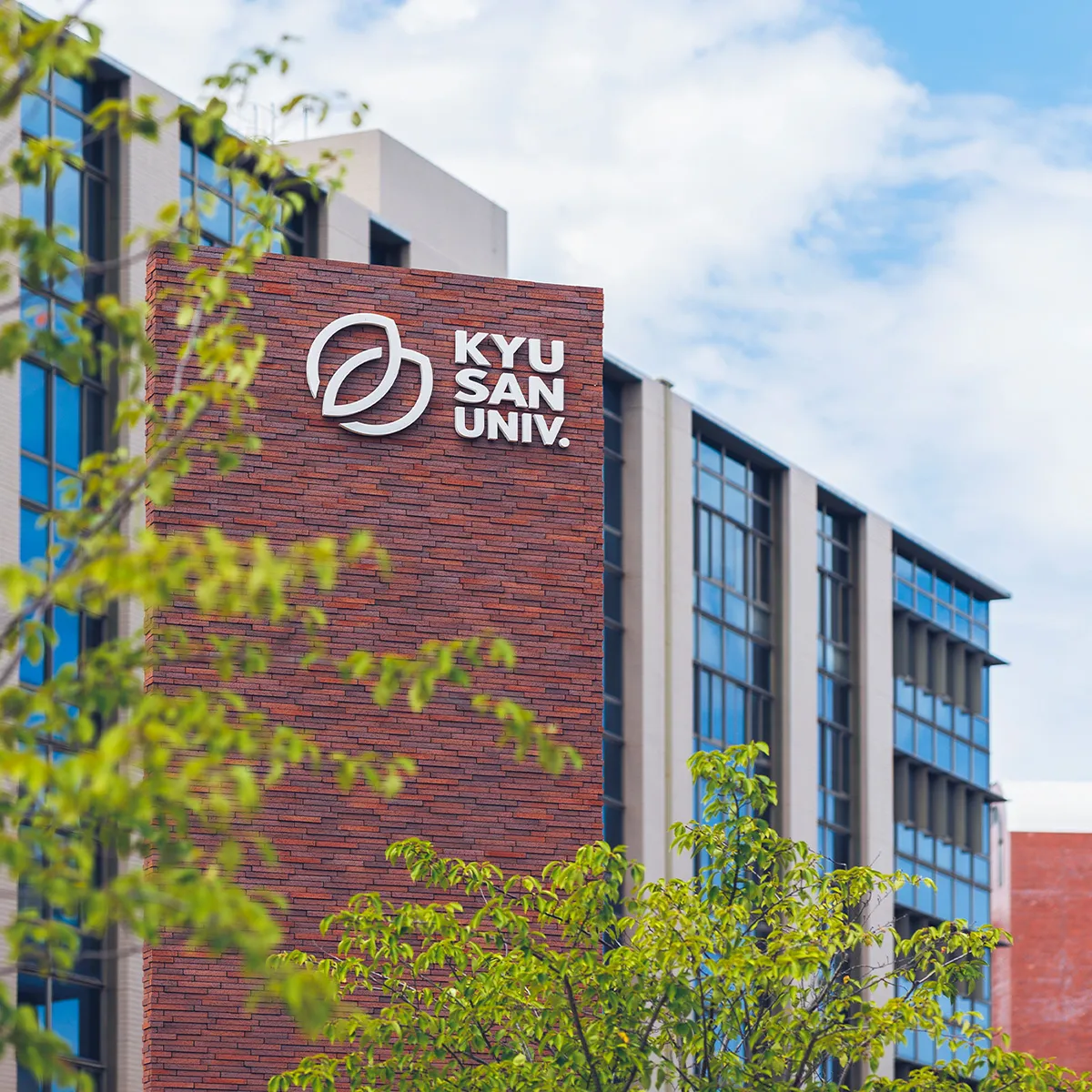 Meet KYUSAN UNIV.